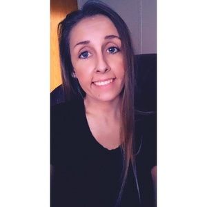 Meet your Posher, Leslie